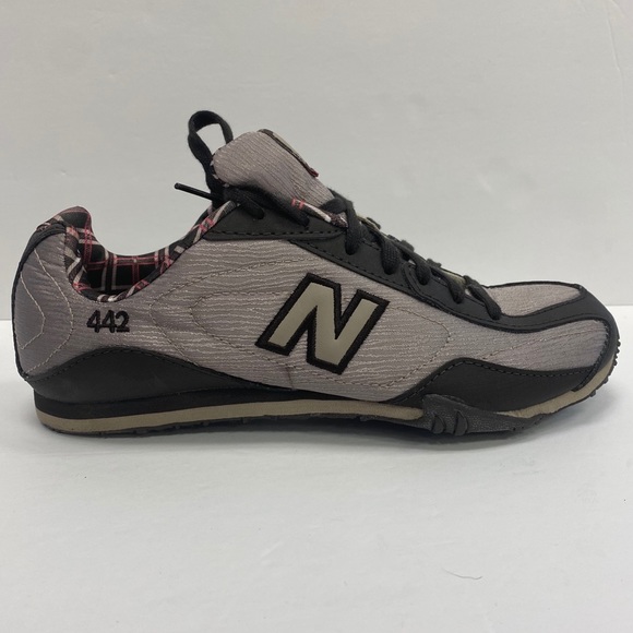 new balance classics cw442